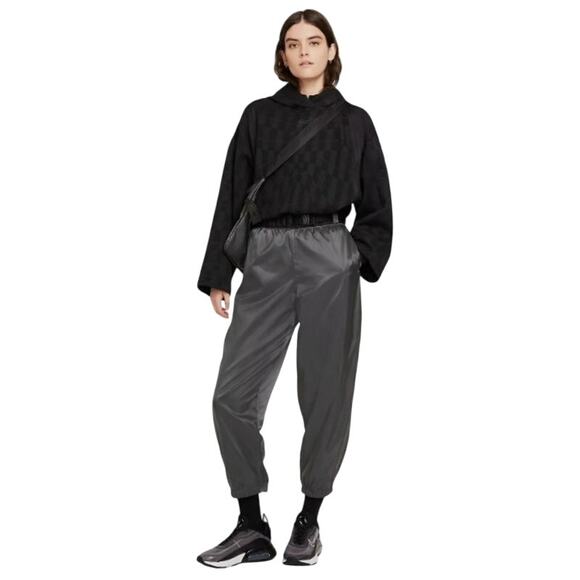 Nike Tech Pack Women’s Pants S Black Grey CZ9791-010 Loose Fit Joggers - Picture 1 of 10